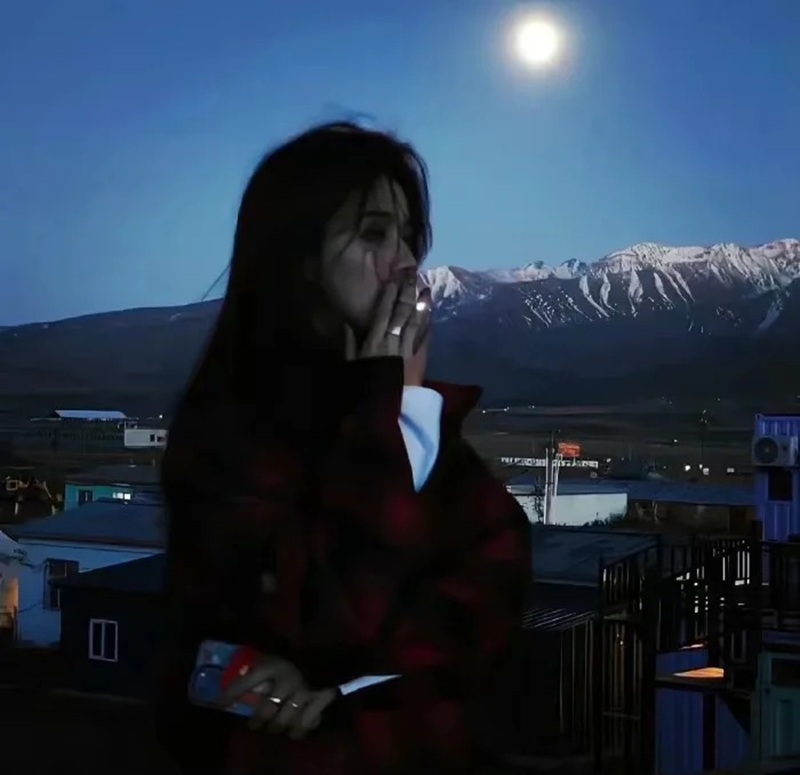 alone sad girl dp for facebook 14