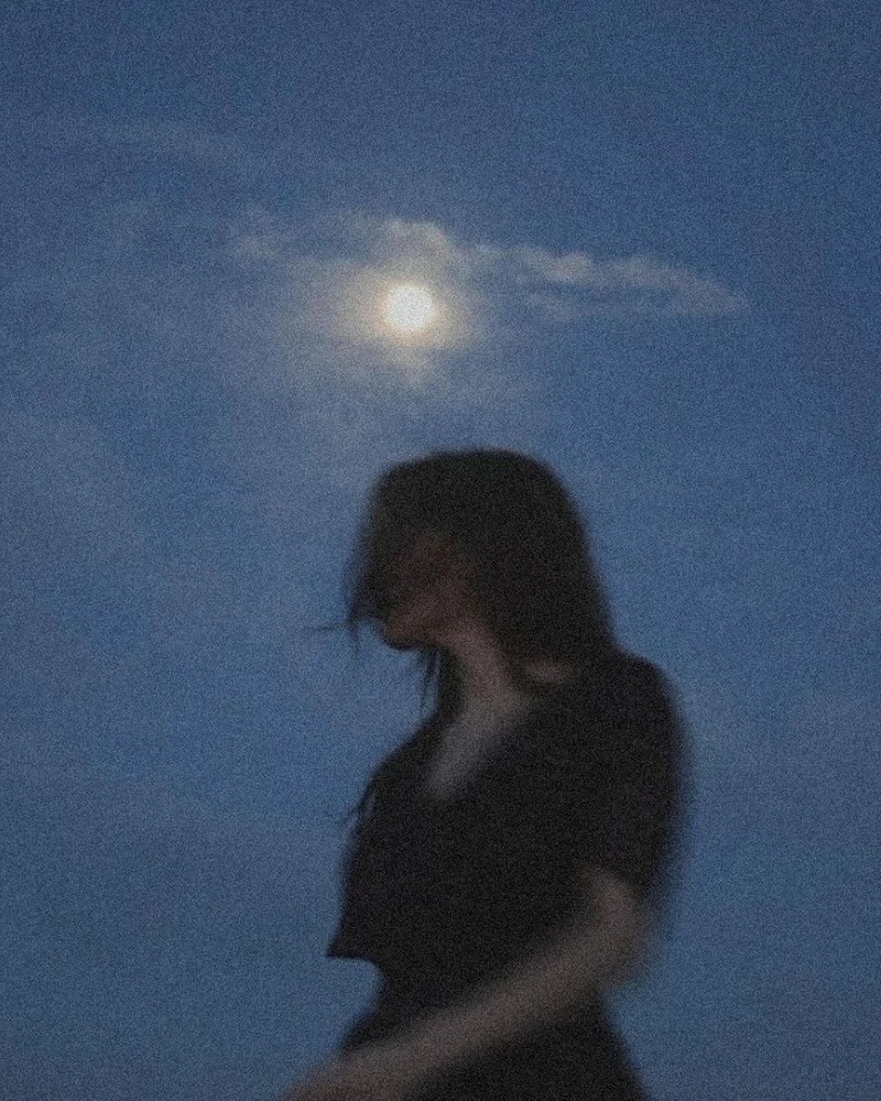 alone sad girl dp for facebook 16