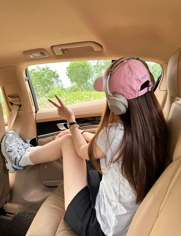 attitude cap girl dp 12