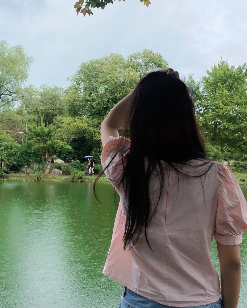 back pic of girl for dp 14