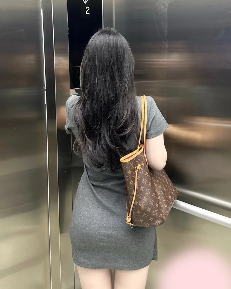 back pic of girl for dp 25