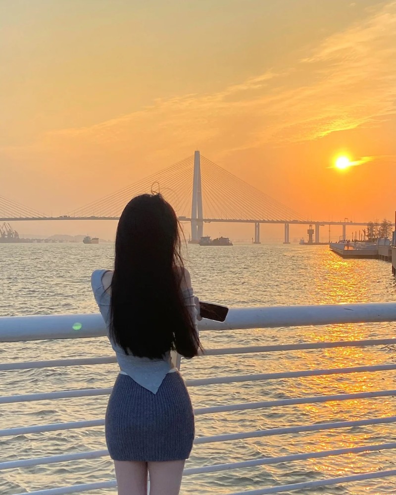 back pic of girl for dp 26