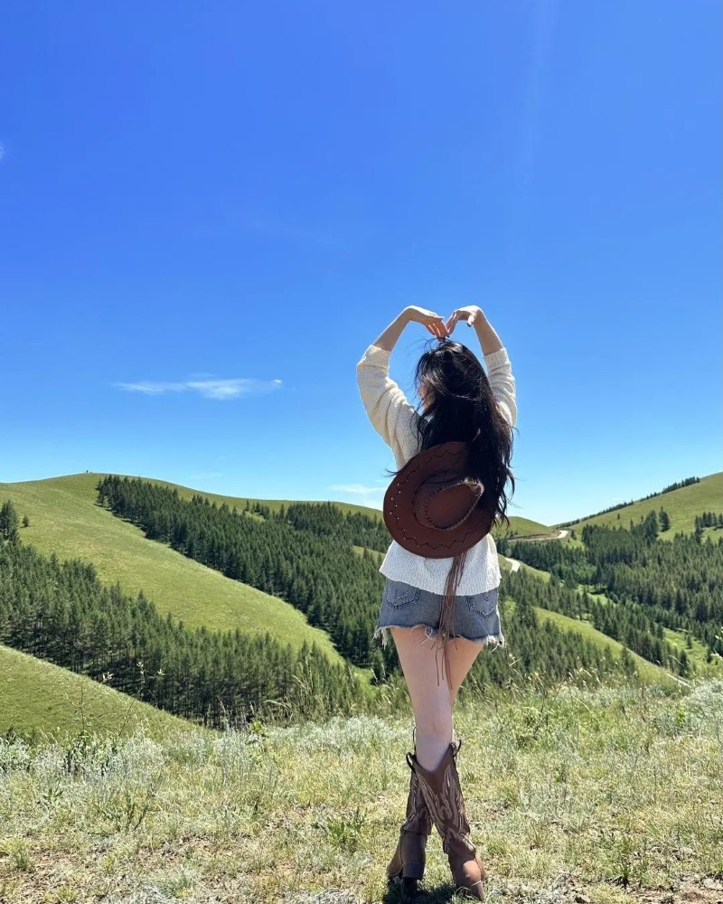 back pic of girl for dp 32