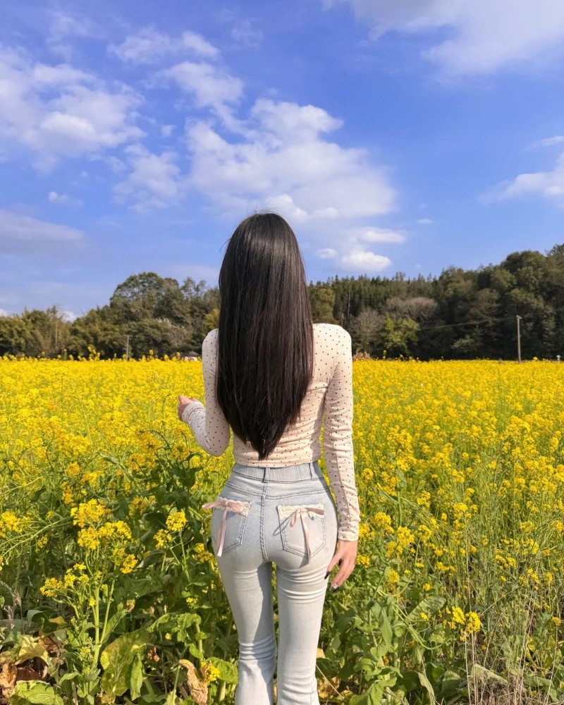 back pic of girl for dp 41