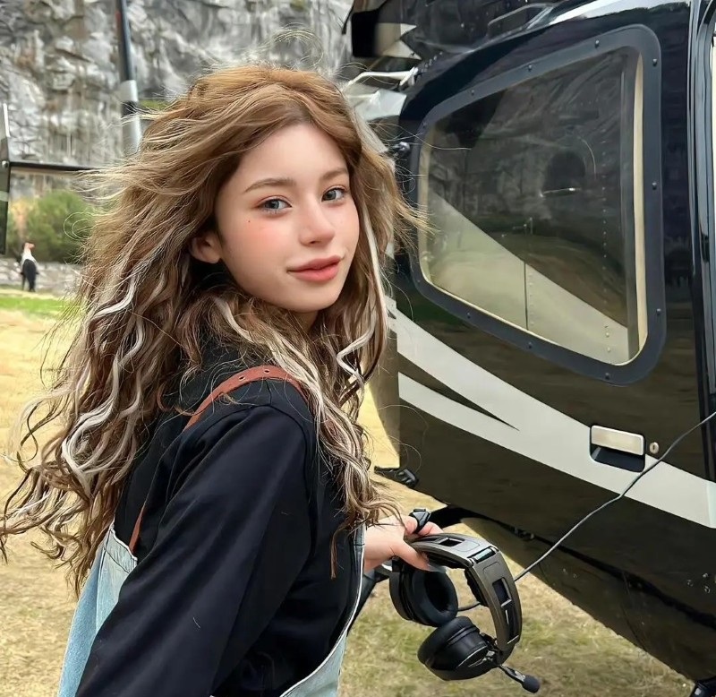 beautiful girl dp for instagram 23
