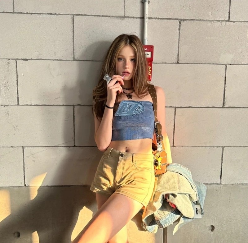 beautiful girl dp for instagram 35