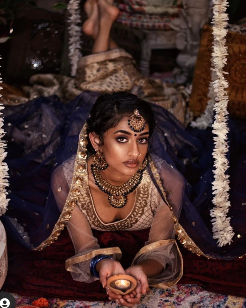 bindas girl dp 20