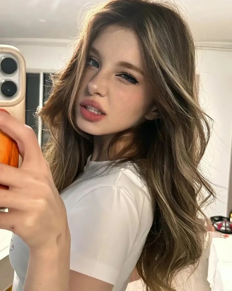 cool photos for whatsapp dp girl 44