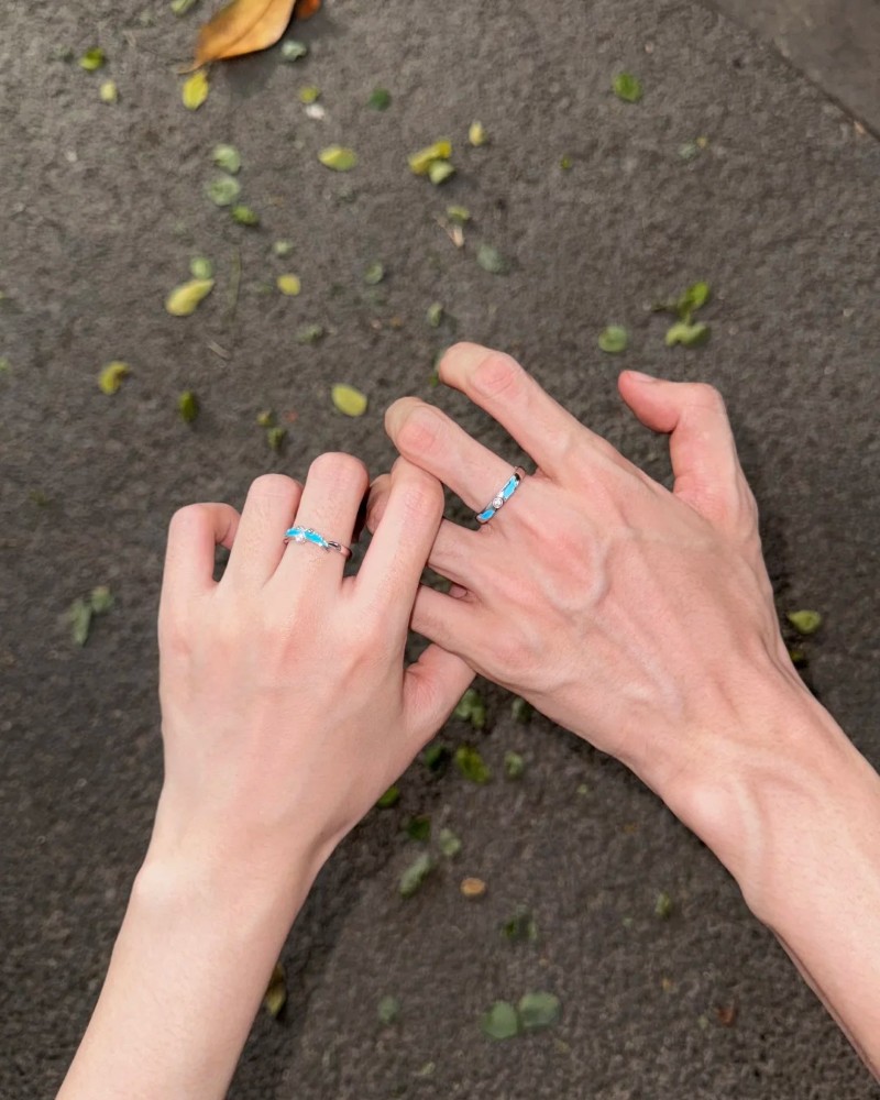 couple hands dp 7