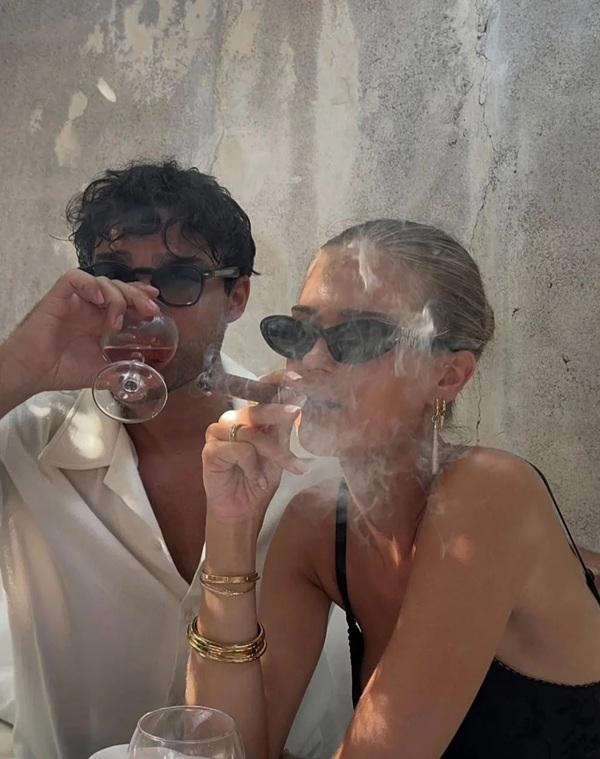 cute couple pic dp 27