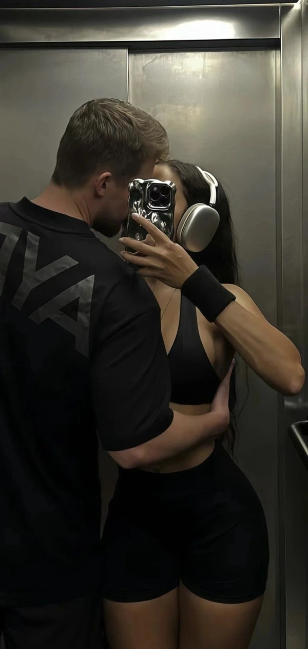 cute couple pic dp 30