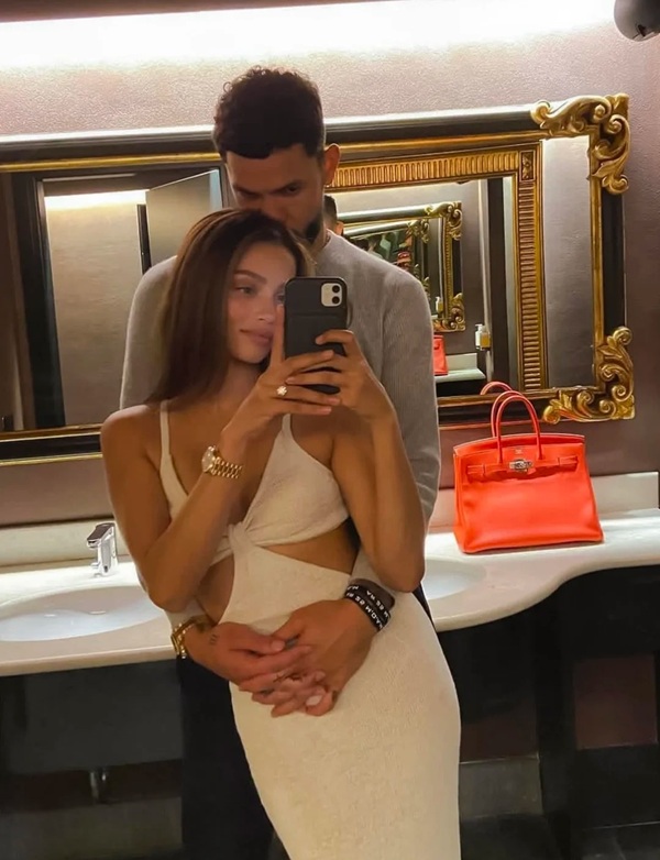 cute couple pic dp 36