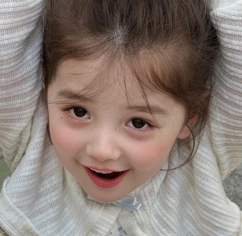 cute girl baby images for whatsapp dp