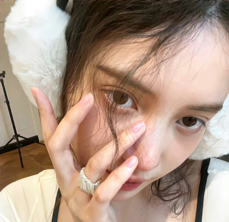 cute girls dp for fb 23