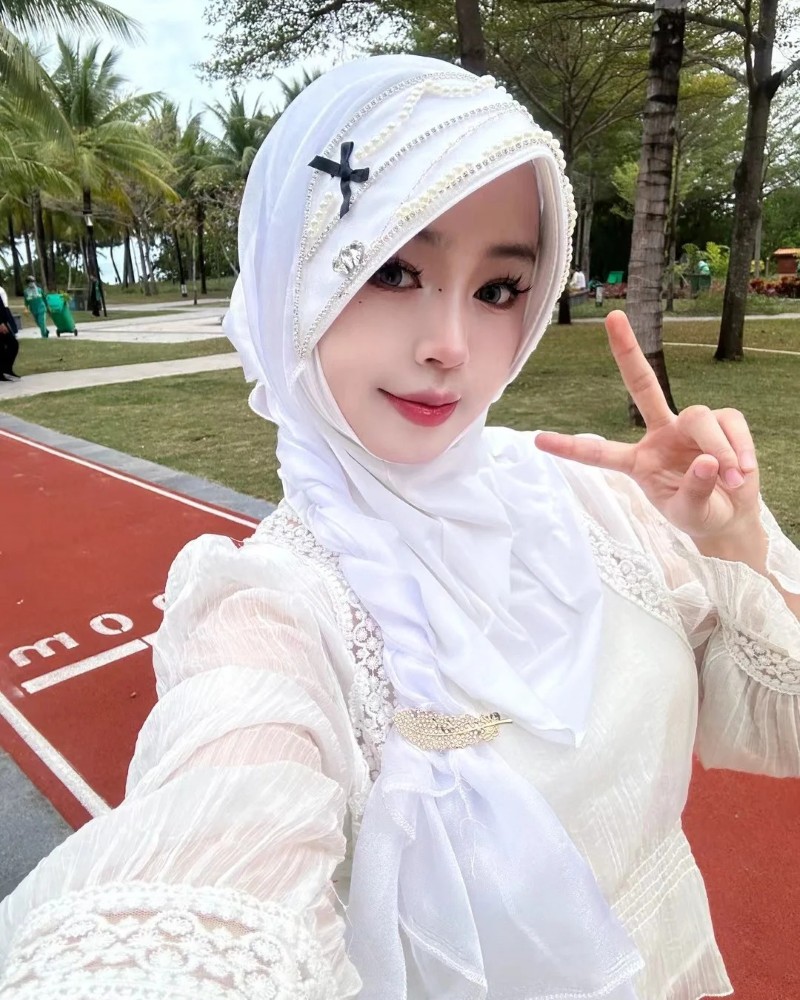 cute hijab dp instagram 1