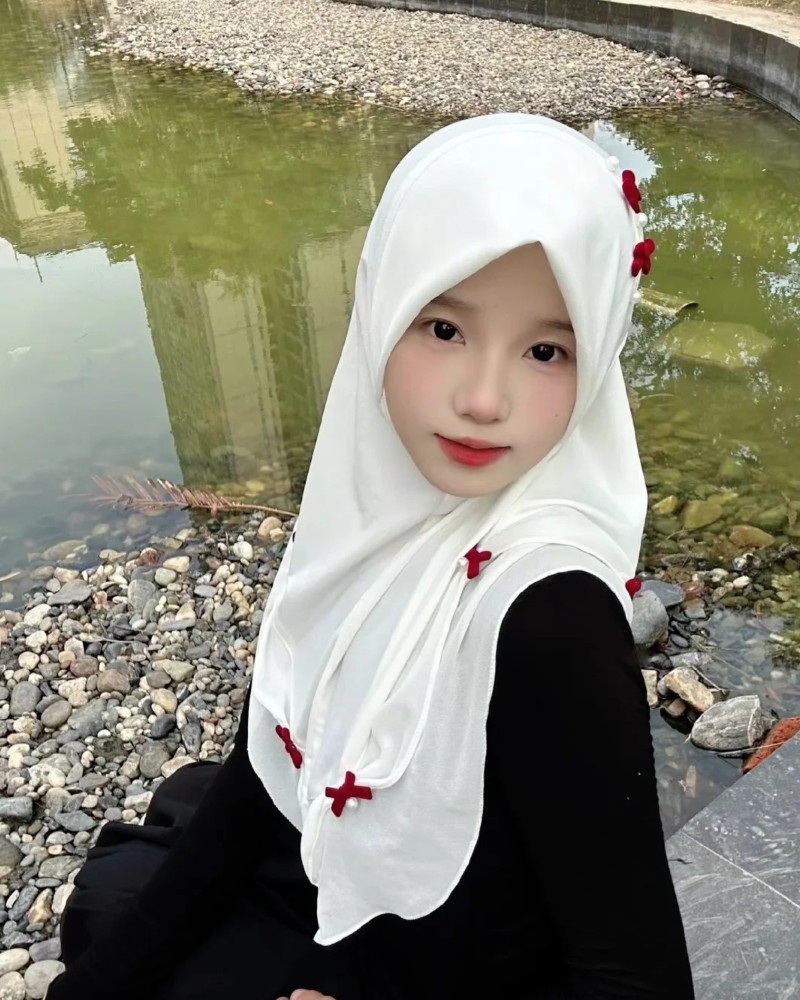 cute hijab dp instagram 4