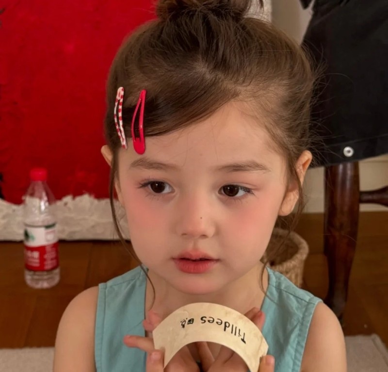 cuteness cute baby girl images for whatsapp dp 5
