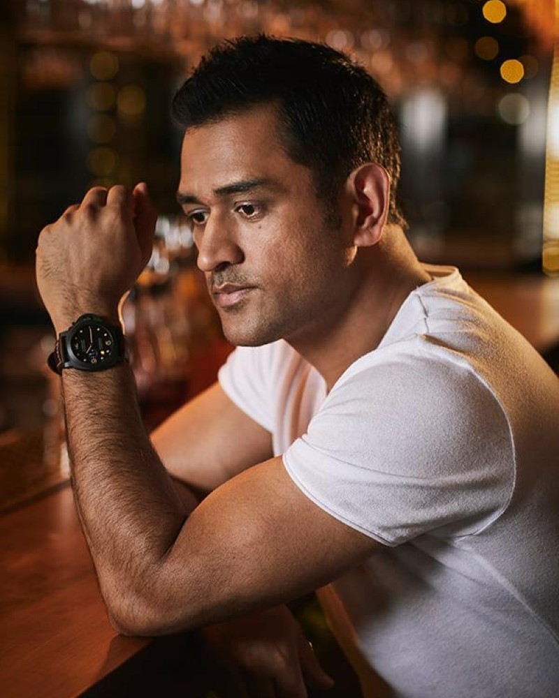 dhoni dp 1