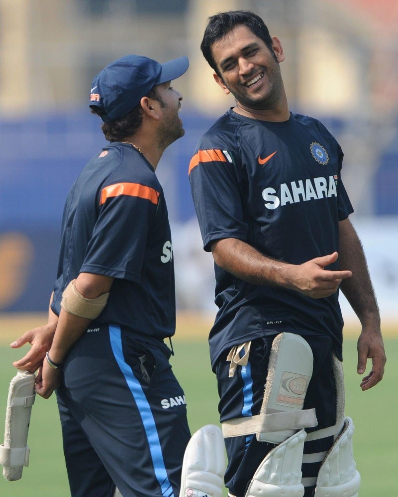 dhoni dp 12