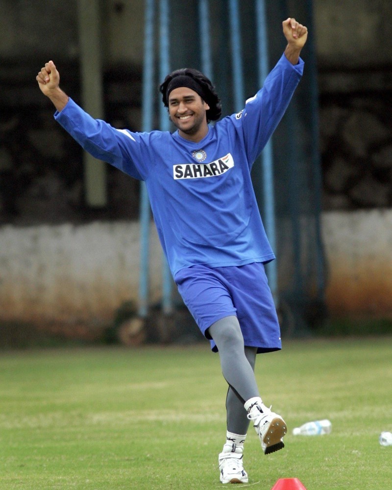 dhoni dp 17