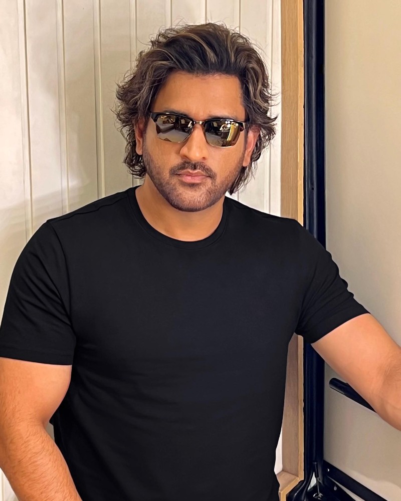 dhoni dp 18