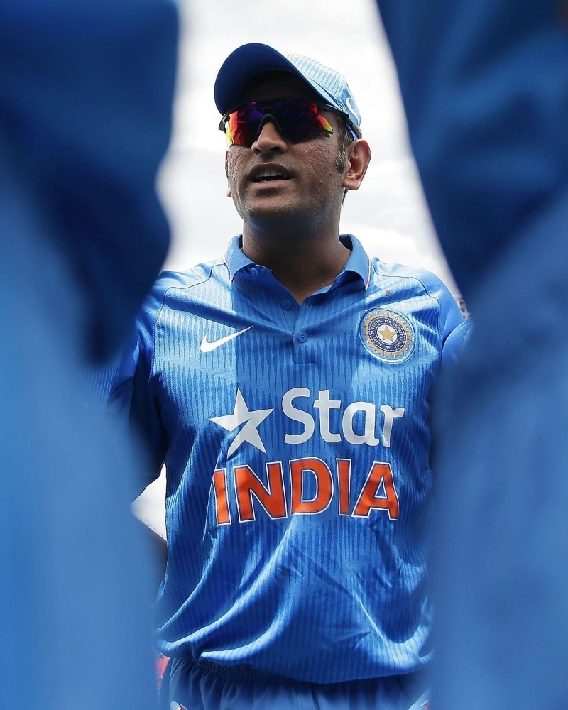dhoni dp 19