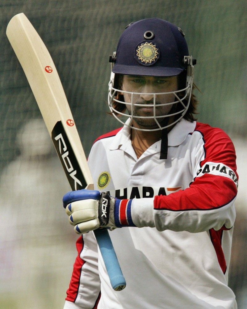 dhoni dp 21