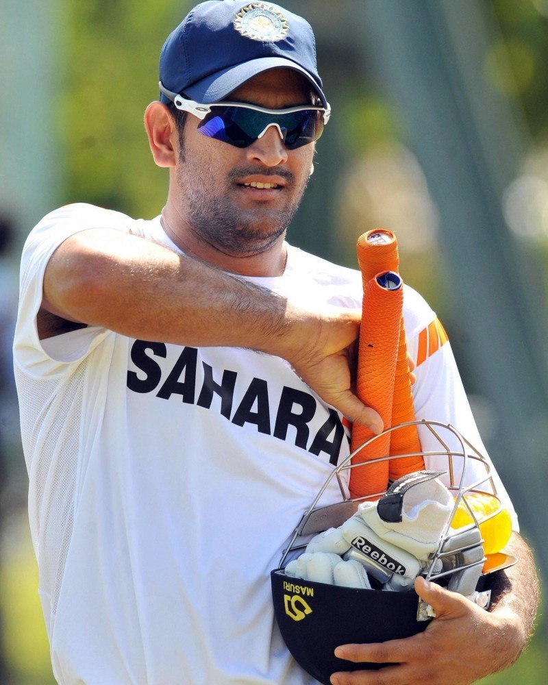 dhoni dp 28