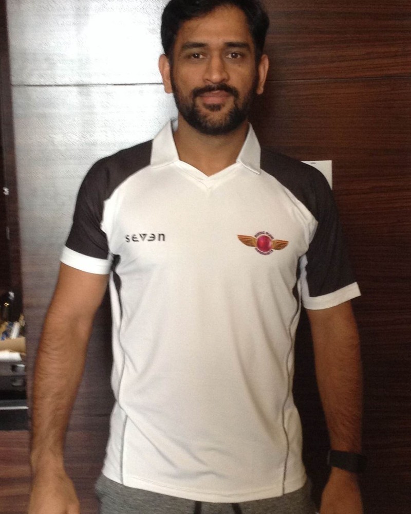 dhoni dp 32