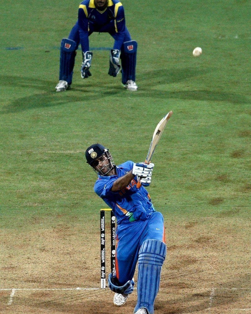 dhoni dp 4