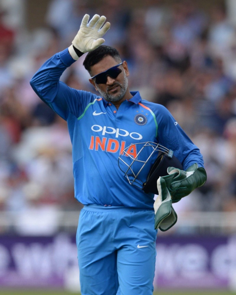 dhoni dp 5