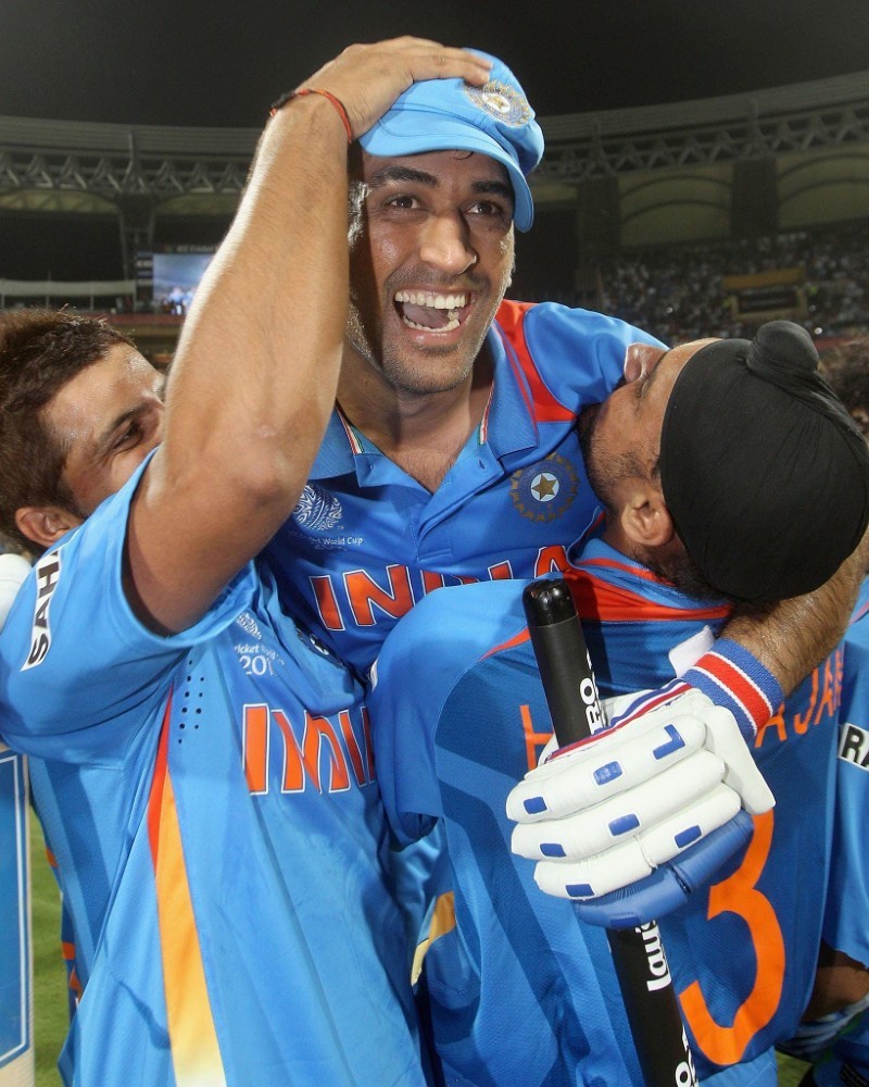 dhoni dp 8