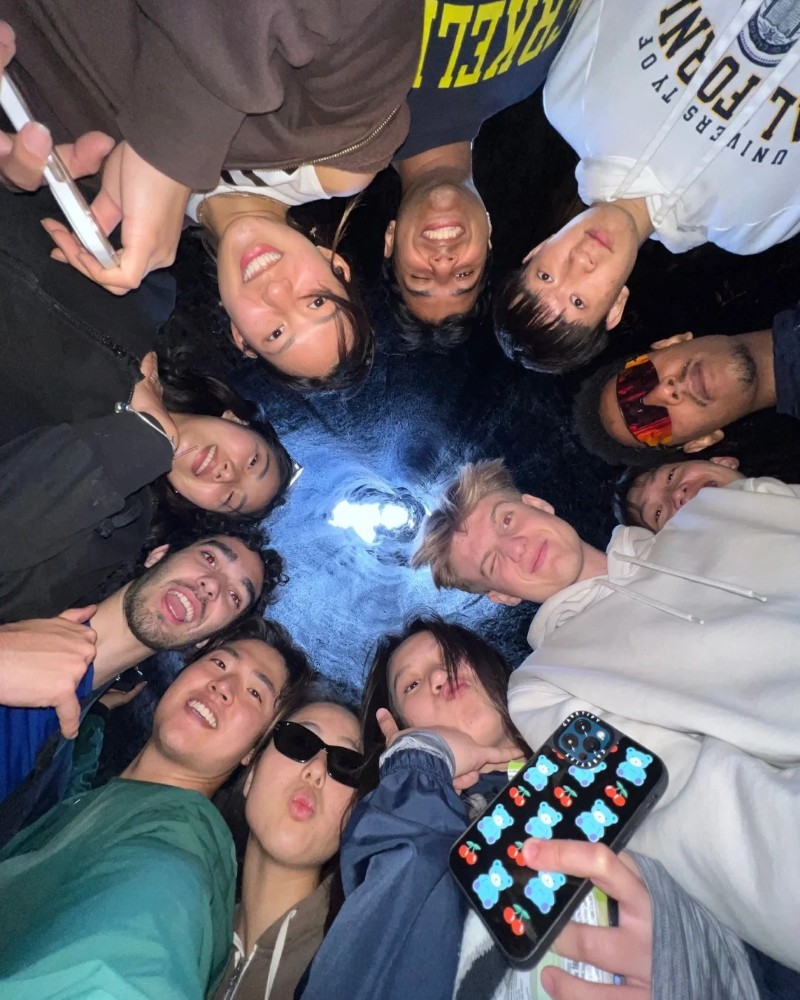 friends group dp funny 19