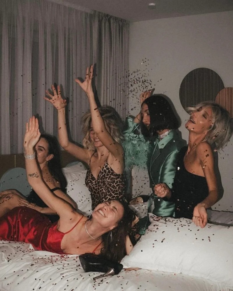 friends group dp funny 22