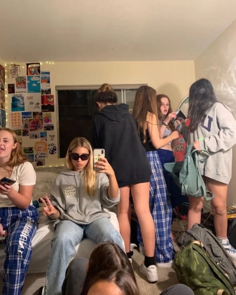 friends group dp funny 7