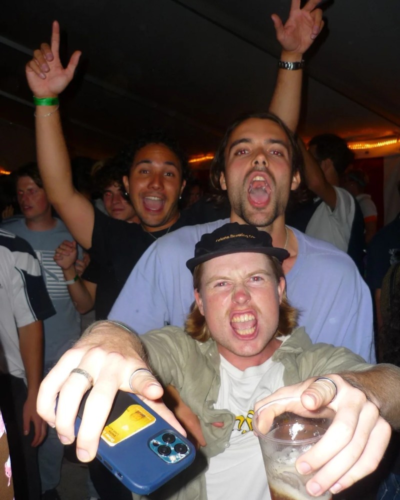funny friends group dp