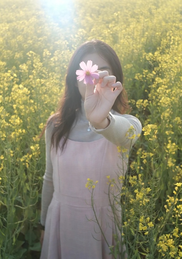 hidden face dp for girls 16