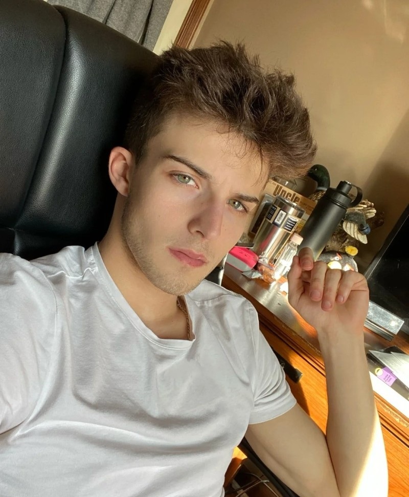 hot boy dp 33