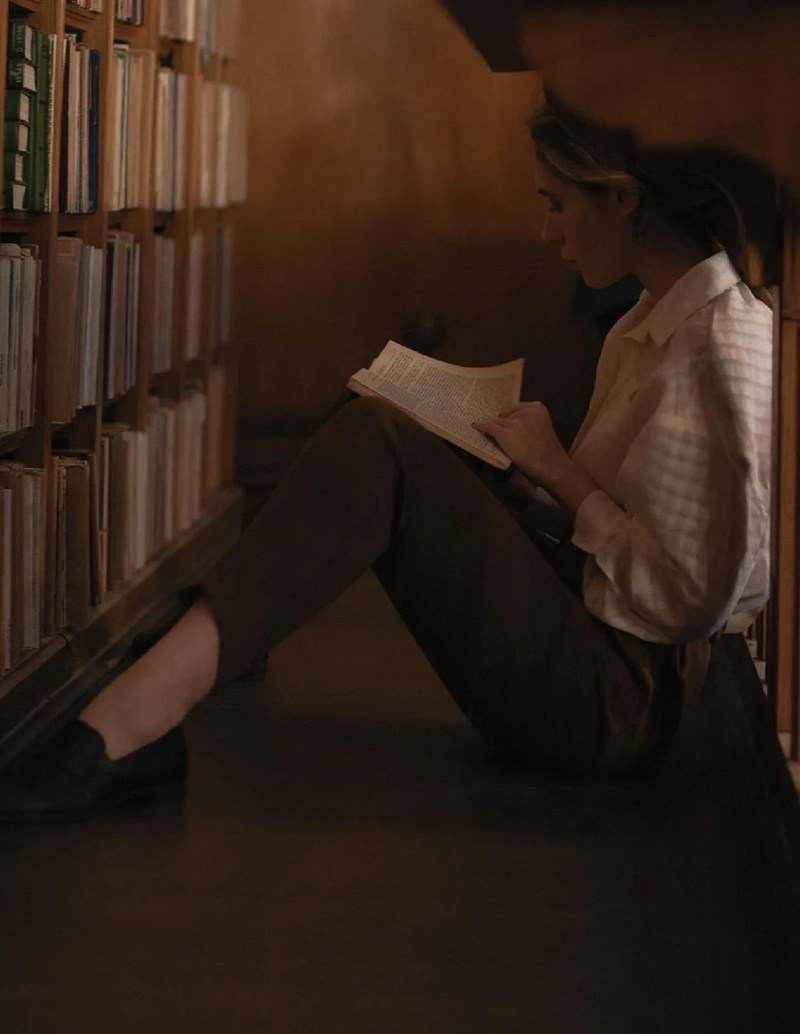lonely girl dp 19