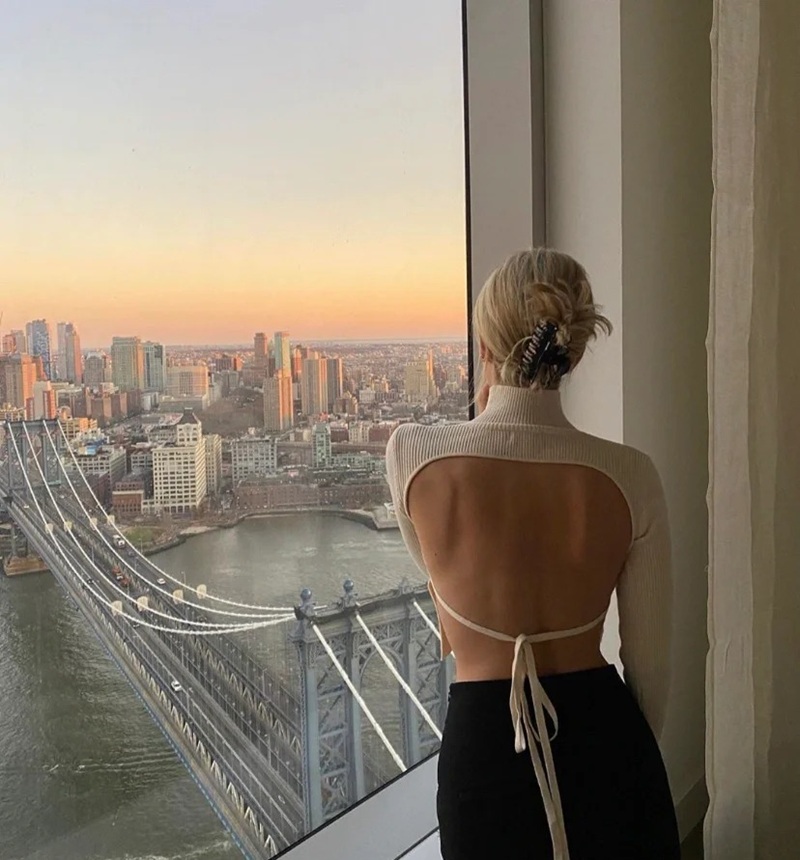 lonely girl dp 2