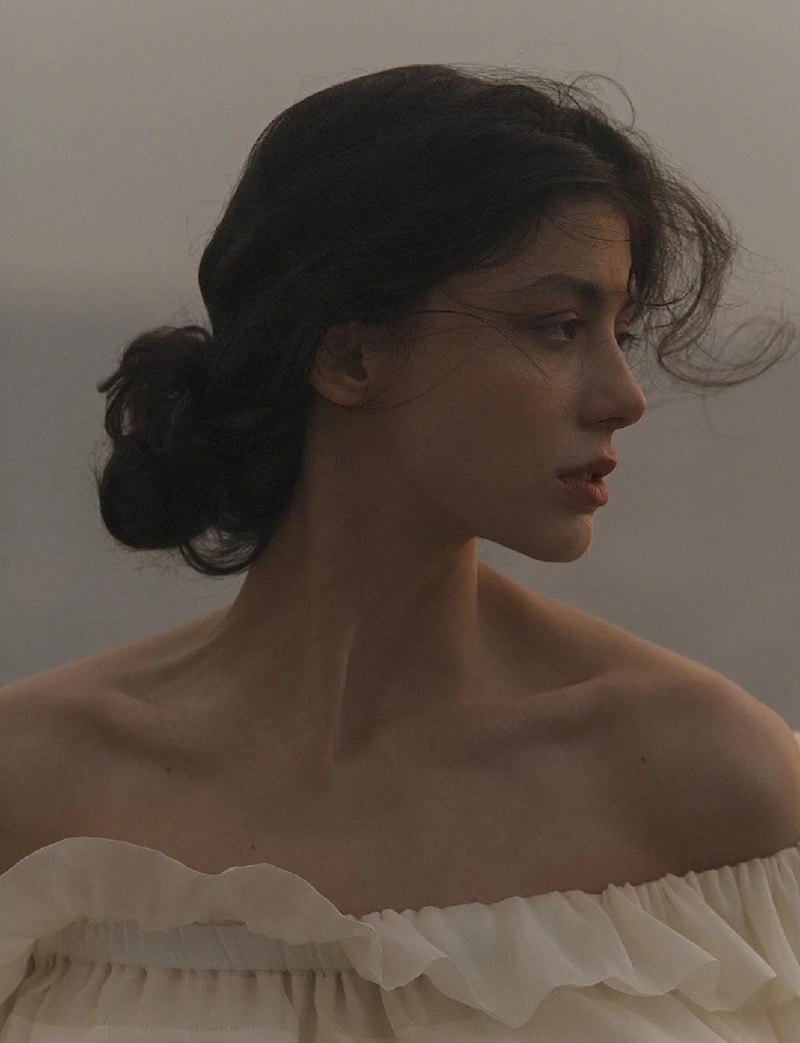 lonely girl dp 21
