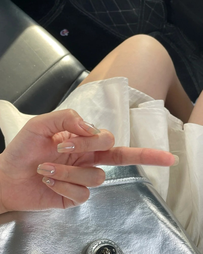 middle finger dp 11