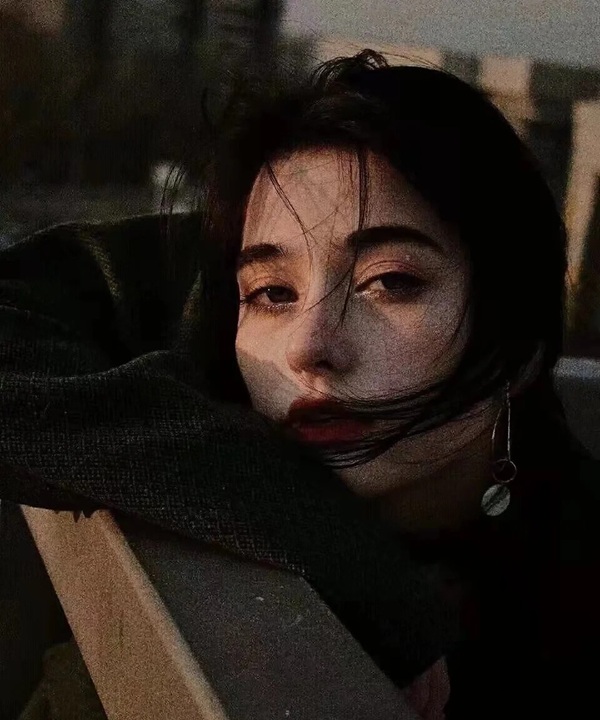 very sad dp girl 18