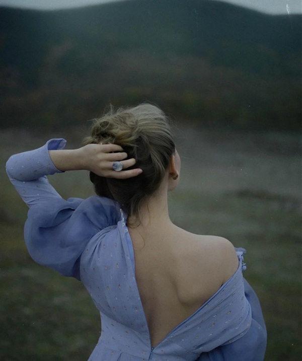 very sad dp girl 23