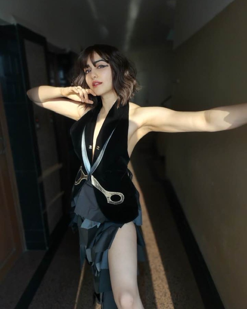 adah sharma sexy pics 12