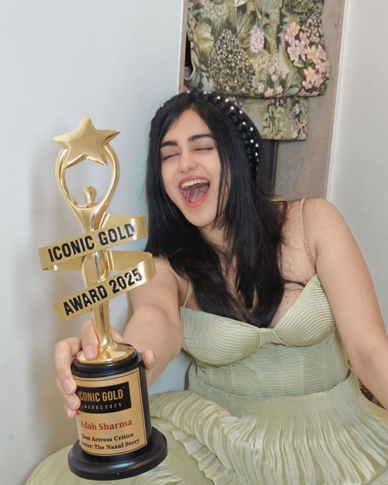 adah sharma sexy pics 13