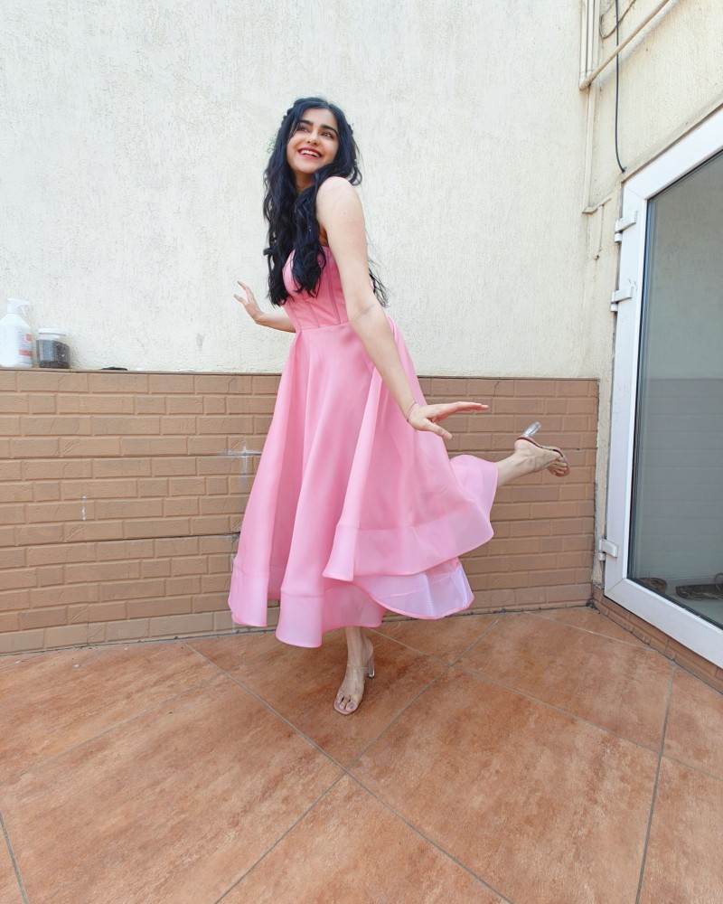 adah sharma sexy pics 31