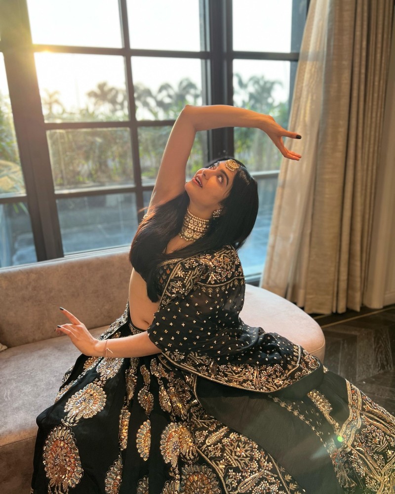 adah sharma sexy pics 37