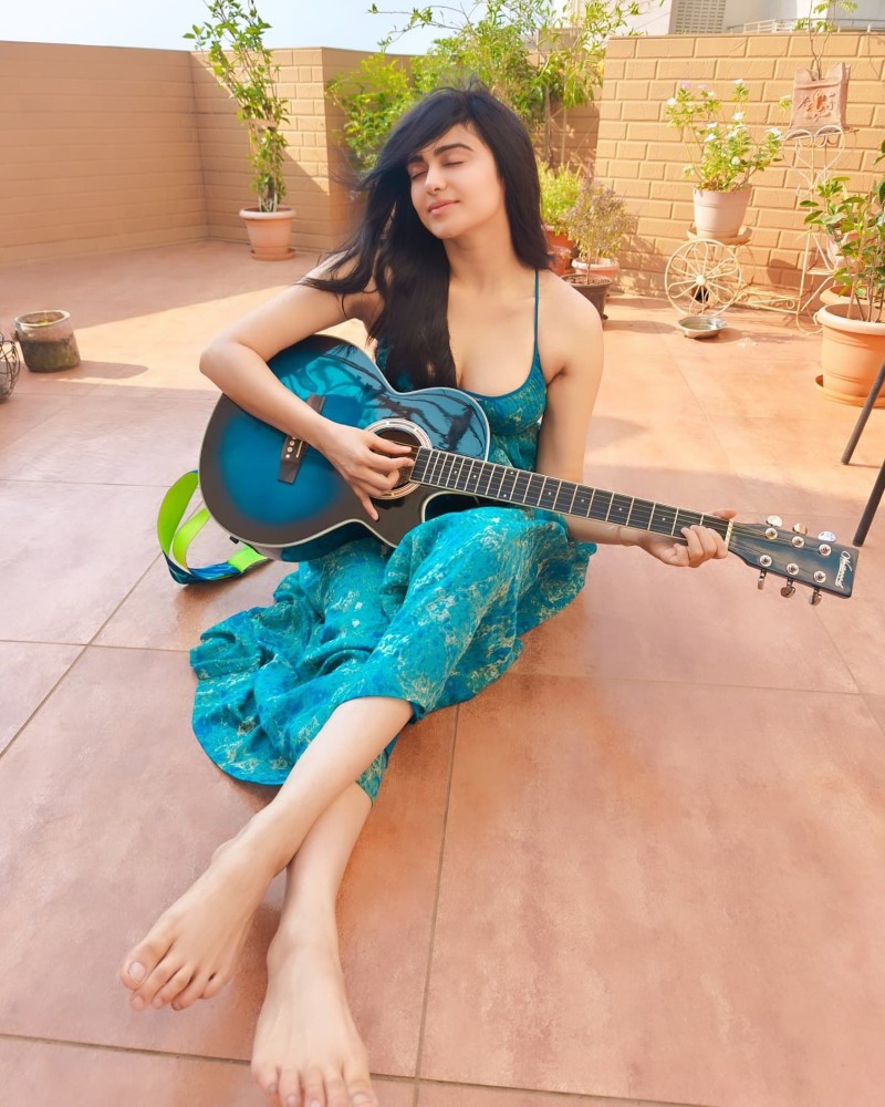adah sharma sexy pics 38