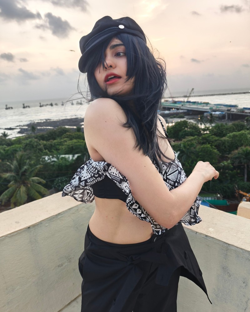 adah sharma sexy pics 40
